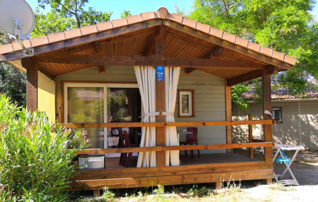 Camping Castelsec *** à Pézenas - Location chalet
