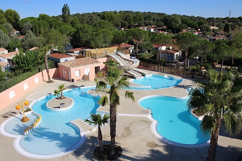 Domaine Sainte-Véziane*** à Bessan - Espace aquatique avec toboggans