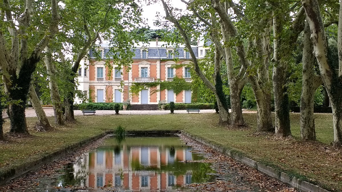 1200px-La_Grange-des-prés_Miroir_zoom