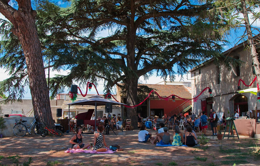 Bistrot ressourcerie Re_n_art pézenas - Vue extérieure