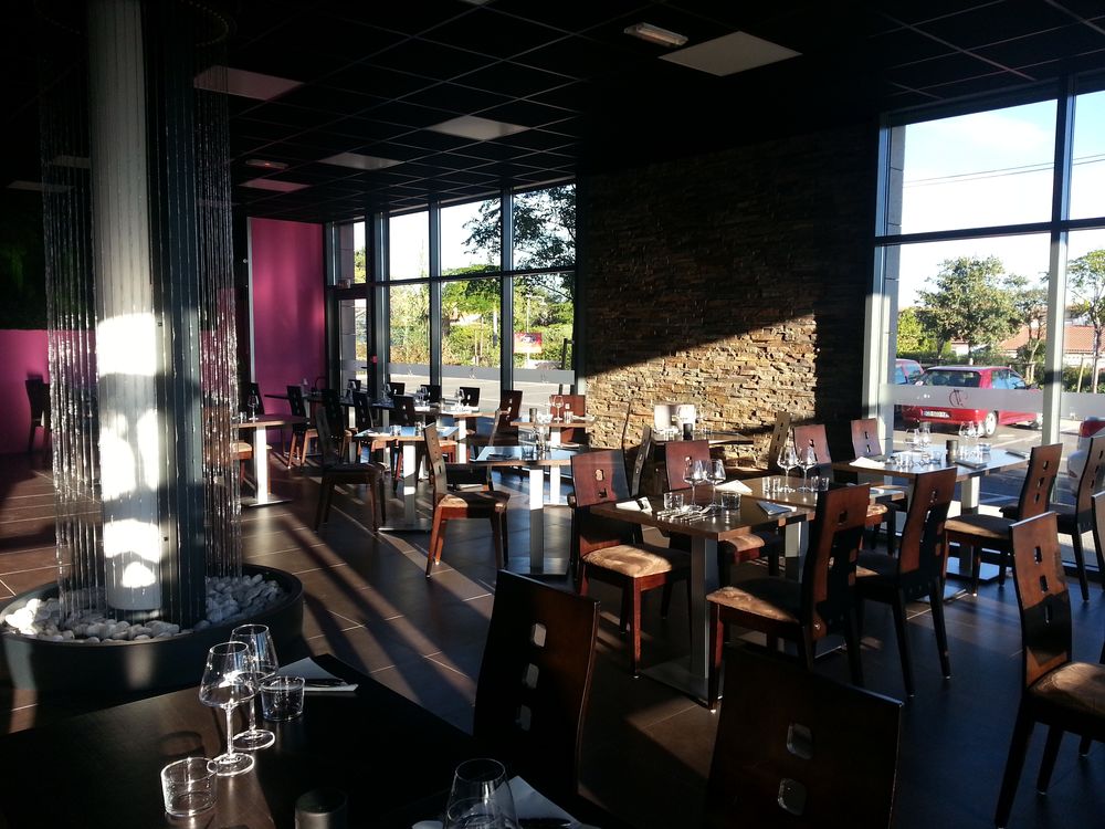 DUCOS RESTAURANT 1