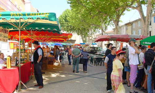 Marché traditionnel Pomerols