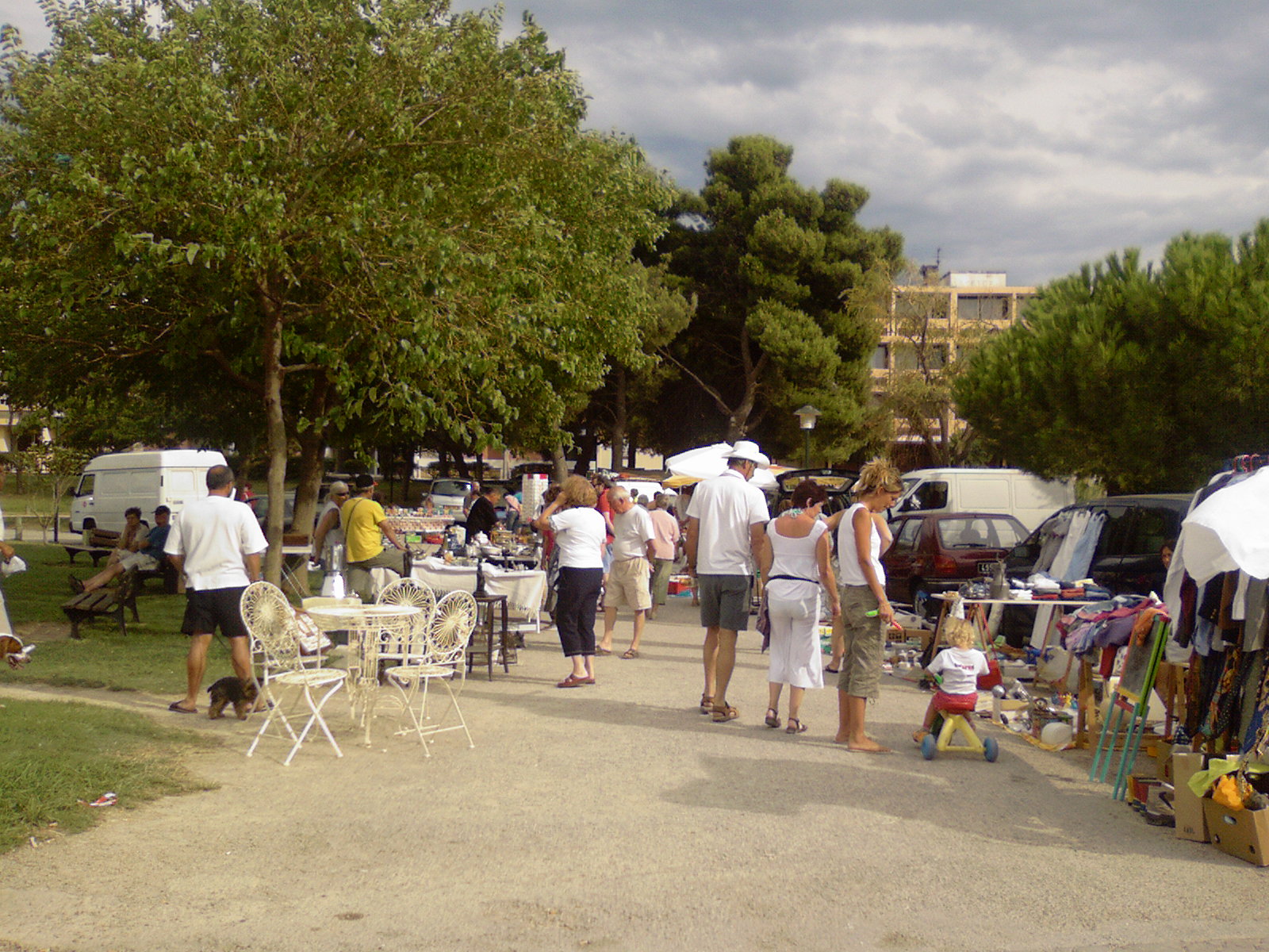 Marché aux puces - vide grenier Balaruc les Bains