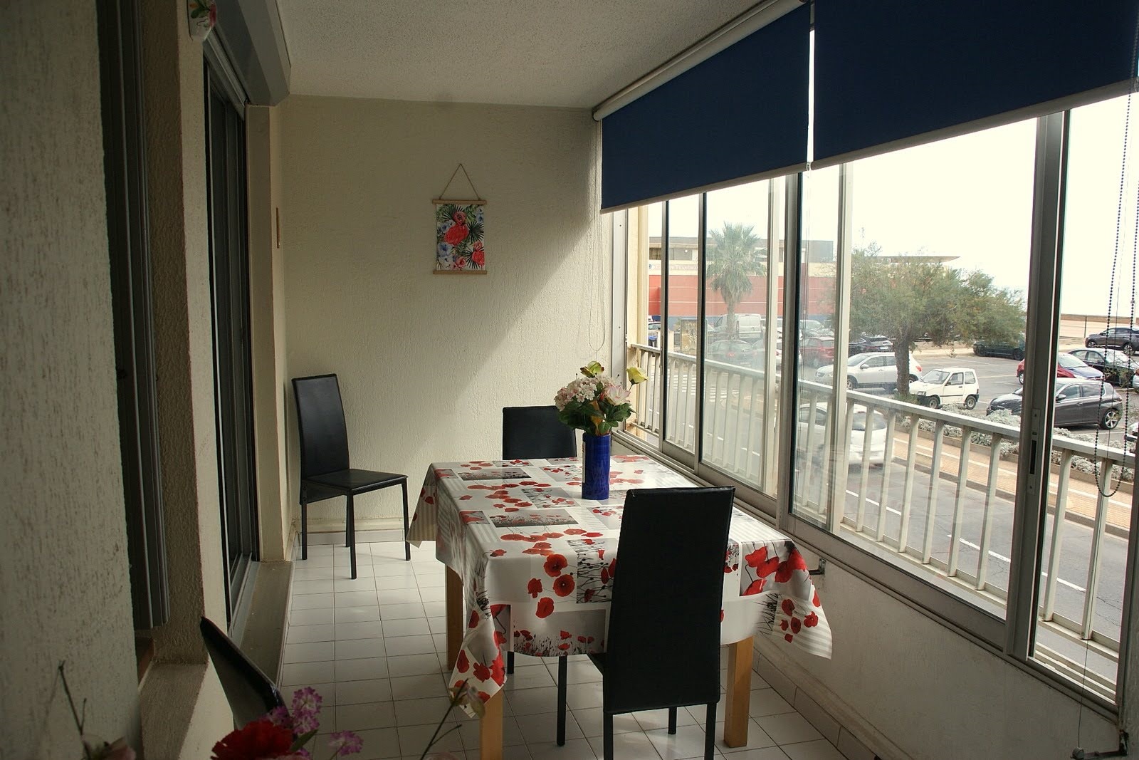 Terrasse pour les repas et séjourner.