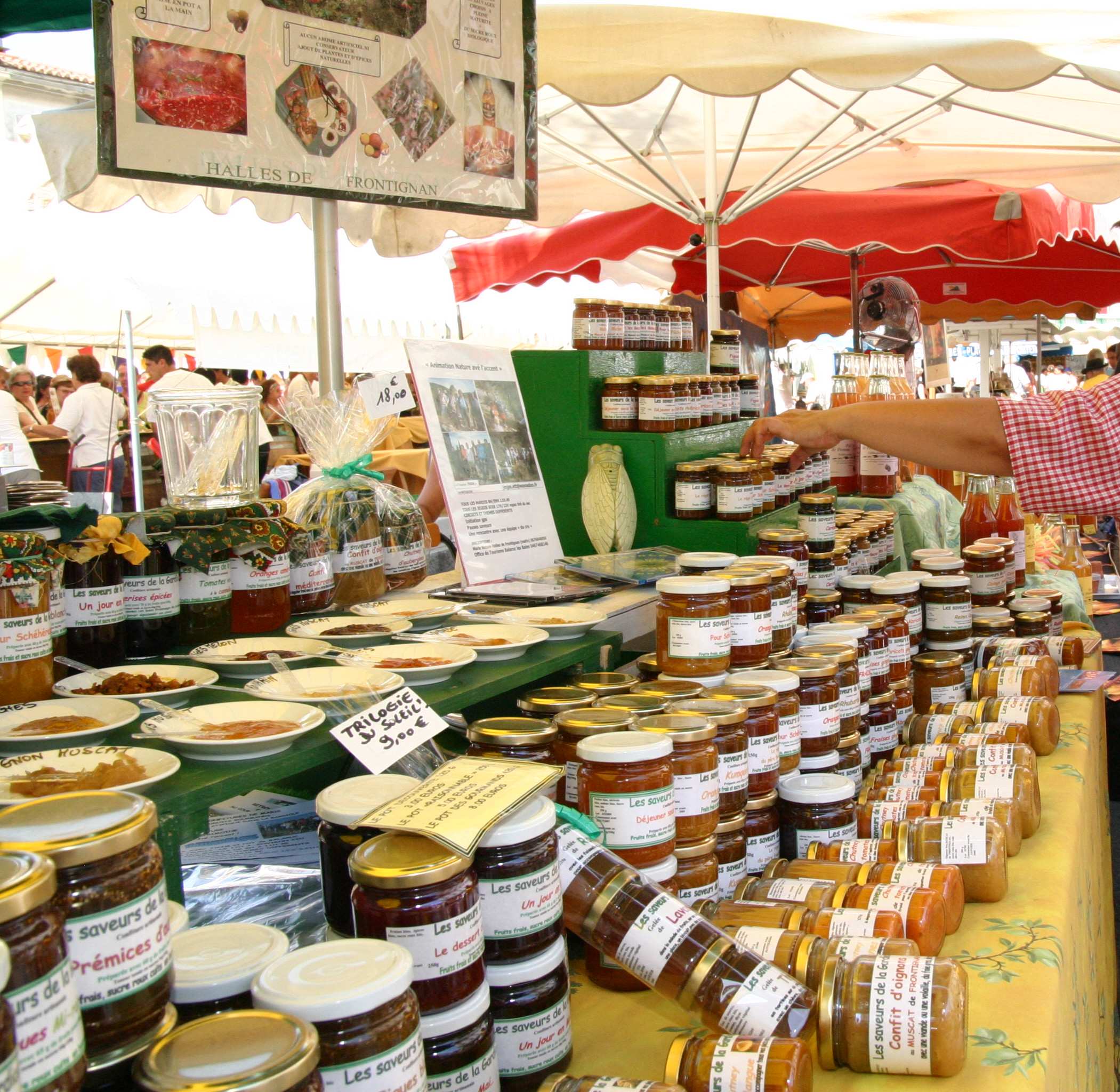 Marché-producteurs-pays-jeudis-halles